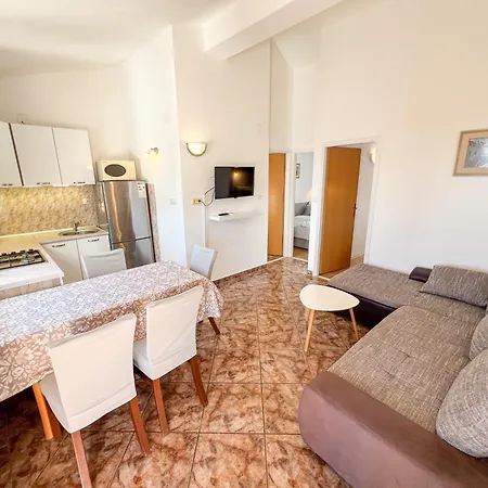 Mira * Rogoznica (Sibenik-Knin)