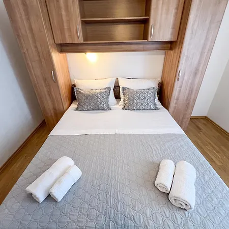 Mira Rogoznica (Sibenik-Knin)