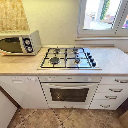 Mira * Rogoznica (Sibenik-Knin)