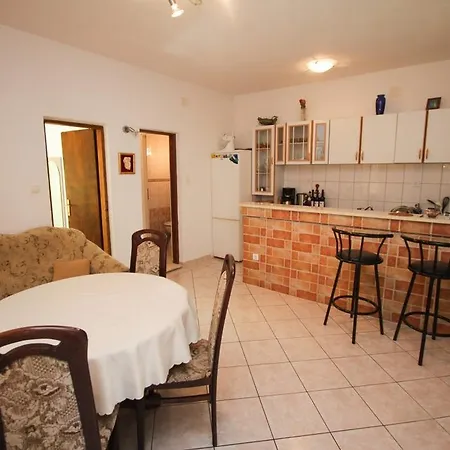Mira Apartment