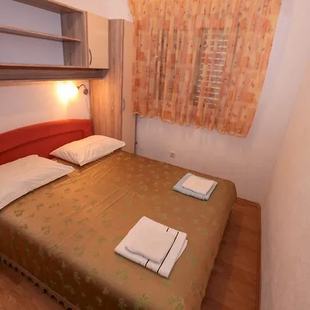 Apartment Mira