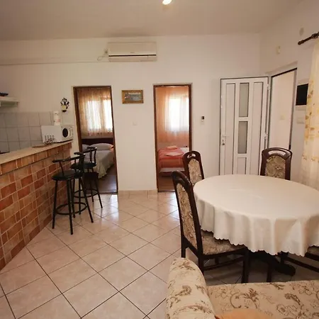 Mira Apartment