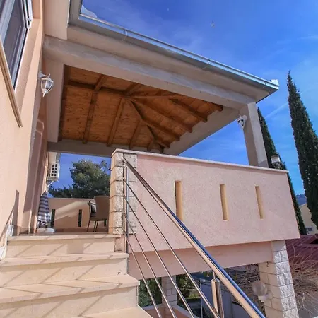 Mira Rogoznica (Sibenik-Knin)