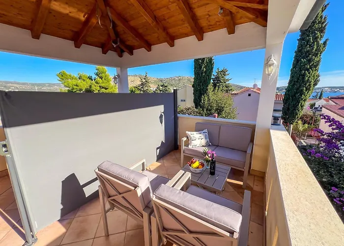 Mira Rogoznica (Sibenik-Knin)