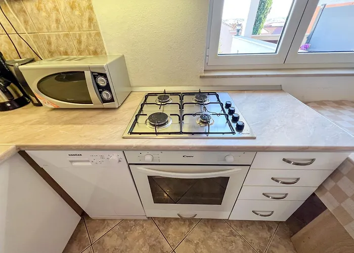 Mira * Rogoznica (Sibenik-Knin)