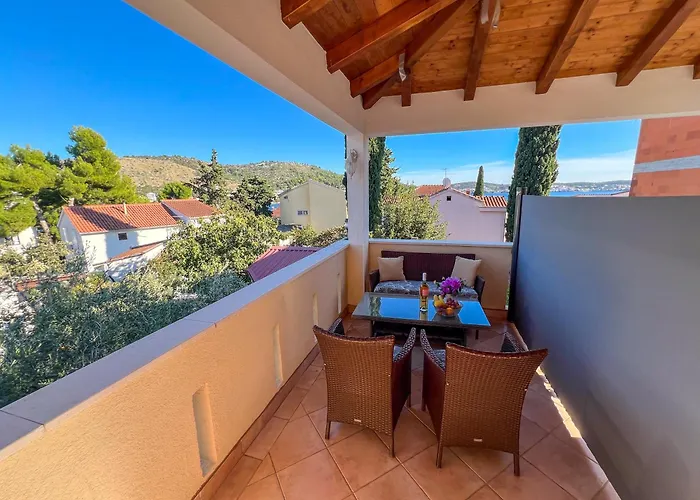 Mira * Rogoznica (Sibenik-Knin)