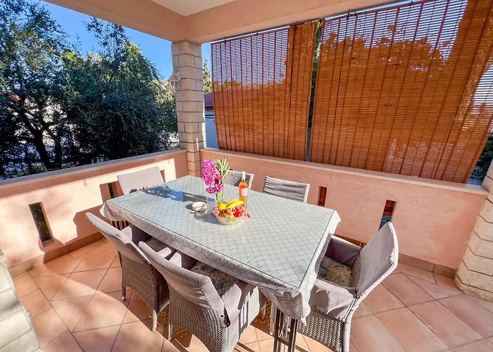 Mira * Rogoznica (Sibenik-Knin)